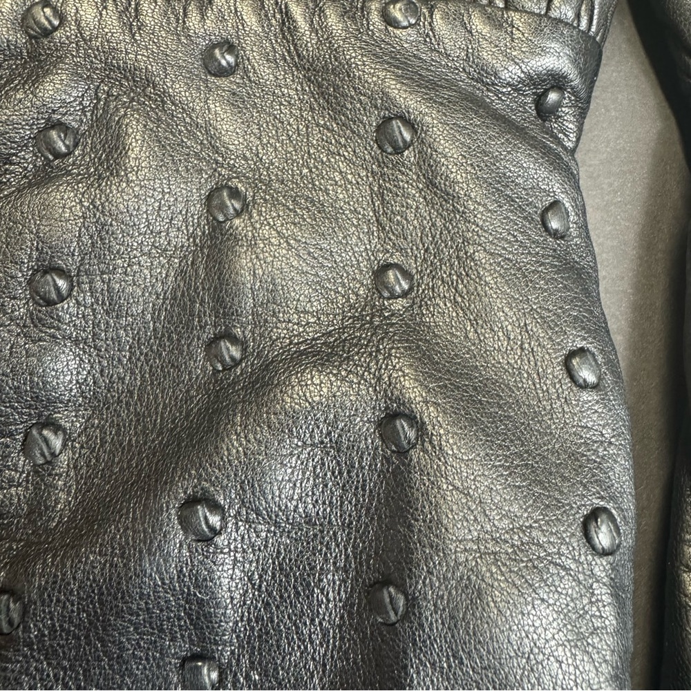 Ruffle and leather dots black leather gloves sz 7 Renee’s New York - Picture 3 of 8